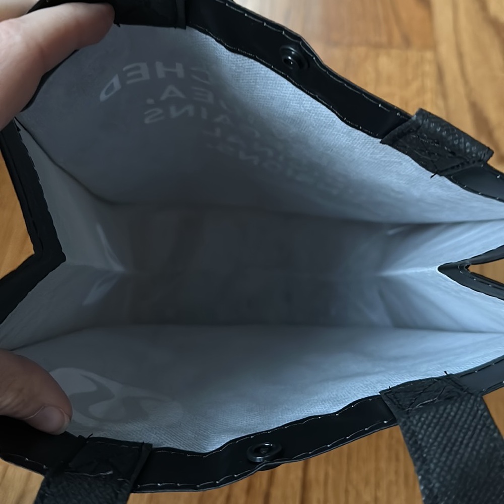 Lululemon Oliver Wendell Holmes Small Reusable Tote - Picture 4 of 7